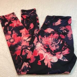 Energie Jr Leggings/Running/Training Pants Pink Floral on Black. Preowned Size L